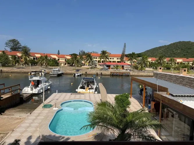 CABO FRIO - CASA 6 SUITES - DIRETO CANAL