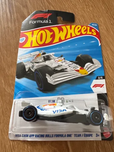 Hot Wheels - VISA CASH APP RACING BULLS FORMULA ONE 