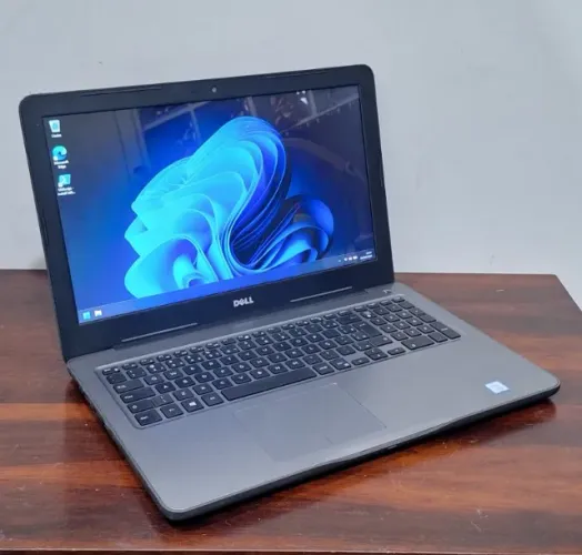 Dell Inspiron 15 5567 Core I5 7ag 08gb DDR4 SSD 240 impecável