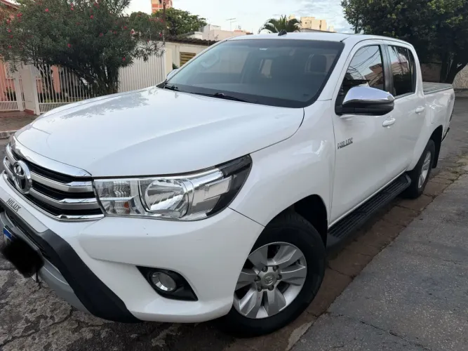 Toyota Hilux CD SRV 4X4 2.8 TDI Diesel Aut. 2018