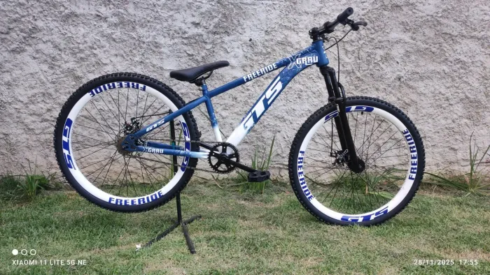 Bicicleta aro 26 FreeRide GTS single.