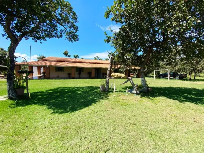 OPORTUNIDADE  - Casa em condomínio dos Pequizeiros - lago do manso