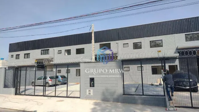Galpão para alugar, 348 m² por R$ 7.966,71/mês - Éden - Sorocaba/SP