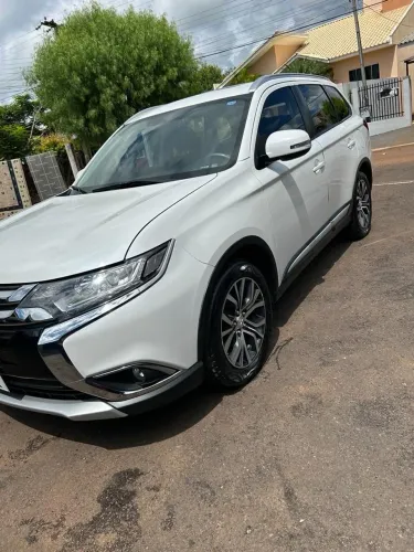 Mitsubishi Outlander 2.0 16V 160cv Aut. 2017
