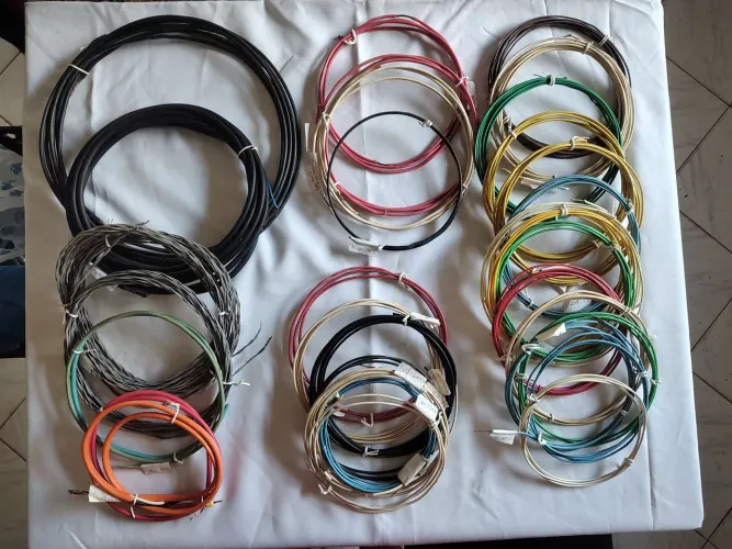 Lote de Pontas e Recortes Cabos e Fios de Energia - Para Reparos - 7Kg
