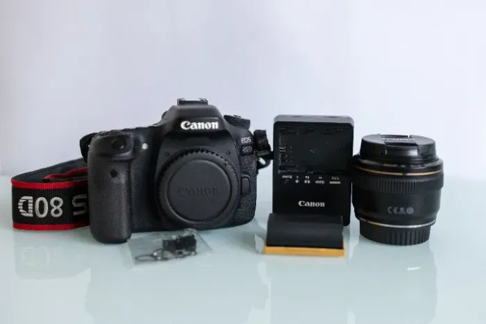 Canon 80d + Lente Canon 28mm F/1.8