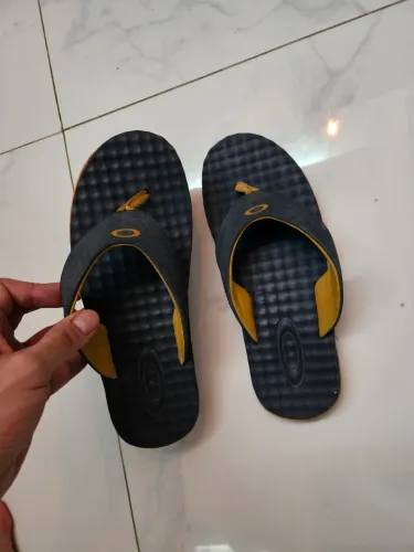 Chinelo oakley