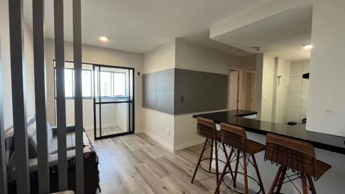 Excelente Apartamento Mobiliado à Venda em Ponta Negra