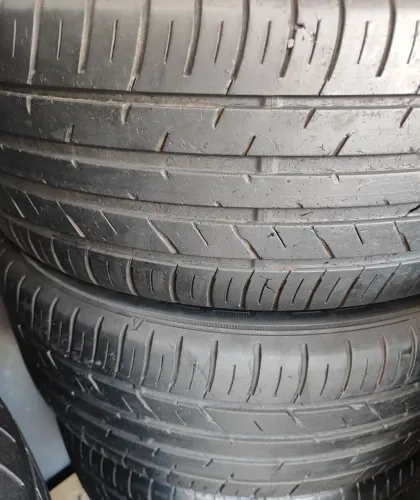 Pneu 215 55 17 Dunlop meia vida 