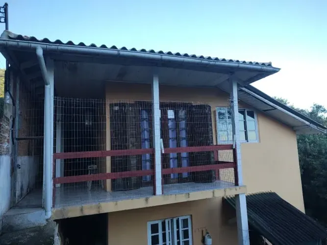 Alugo Casa de 2 quartos/sem mobília - Costeira/Rio Tavares