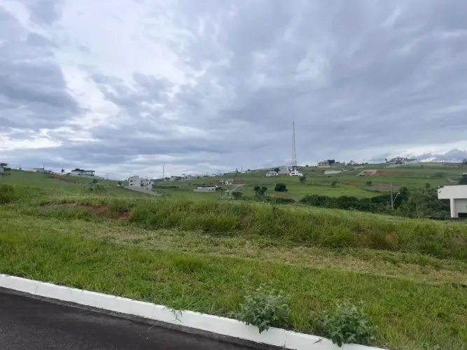 VENDO LOTE EM CONDOMÍNIO FECHADO COM 615 METROS (Campos do Conde Taubaté)