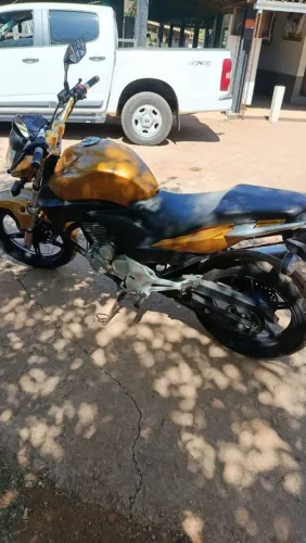 CB 300
