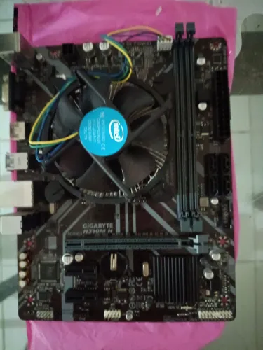 I3 8100 + placa mae com defeito (liga mas não dá vídeo)