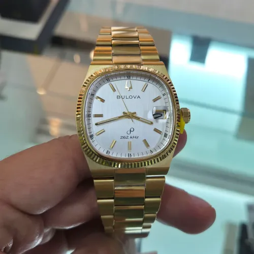 Relógio Bulova Super Seville 97B223 Dourado - NOVO