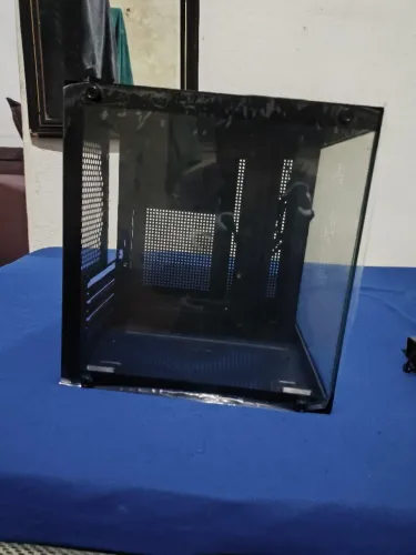 Gabinete gamer Mino Tower aquário 