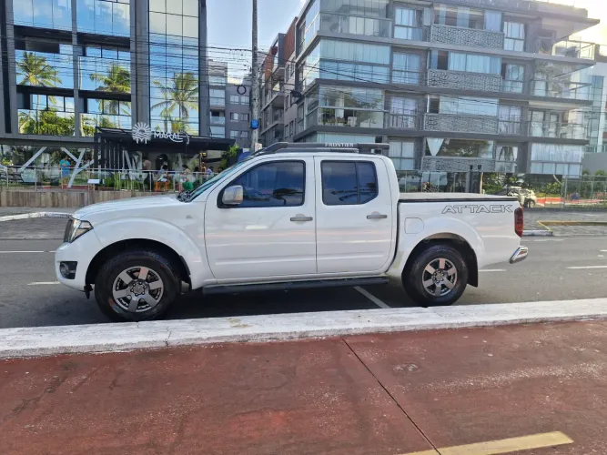 Nissan Frontier SV At.cd 4X4 2.5 TB Diesel Mec. 2016