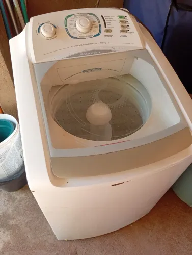 Máquina de lavar Eletrolux 10 kg