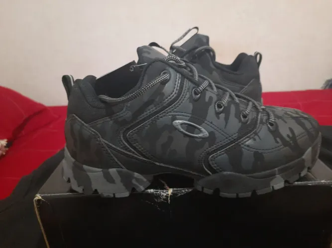 Tênis oakley flak lite camo 365 .