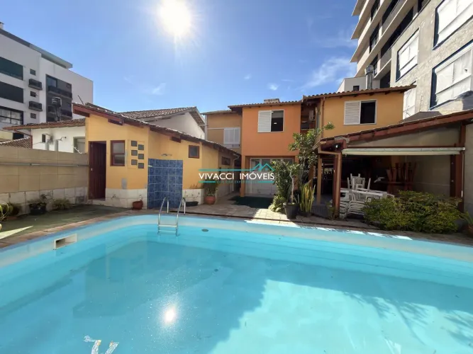 Casa para Alugar no Pantanal | 3 Dorm, Suíte, Piscina e 2 Vagas