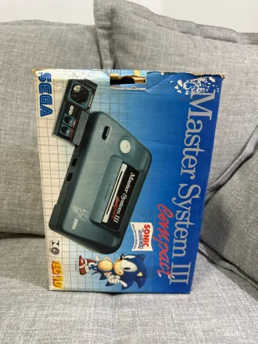 Master System 3 Compact com Sonic na Memória 