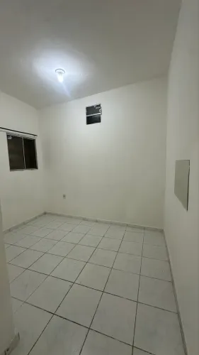 ALUGO CASA água e luz incluído 1/4 kitnet CENTRO DA CIDADE, OPORTUNIDADE