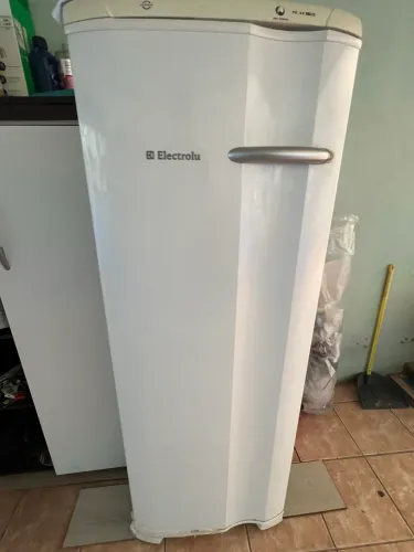 Vendo freezer f22 Electrolux