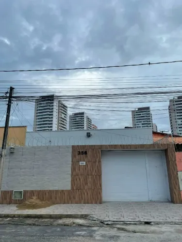 Casa de Alto Padrão Próxima ao RioMar Kennedy - Mobiliada, 4 quartos e Pronta para Morar!