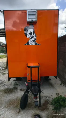 Trailer 2 em 1 alimentação e chopp