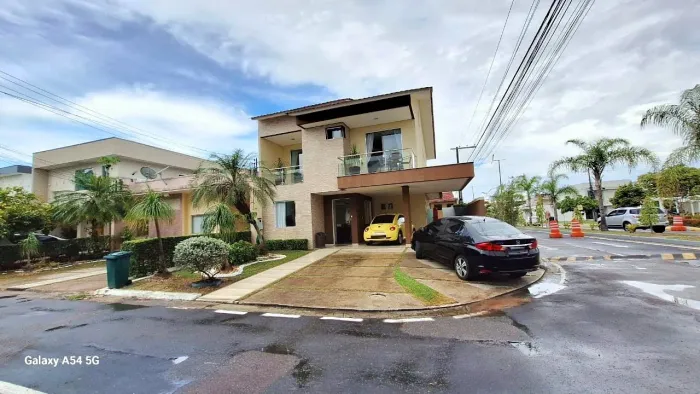 Casa no Condomínio Quinta das Laranjeiras - Flores