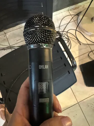 Microfone semi novo 