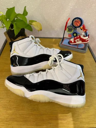Air Jordan 11 Gratitude