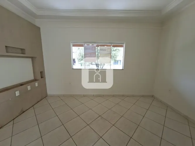 Casa em condomínio fechado para locação no bairro Jardim Holanda