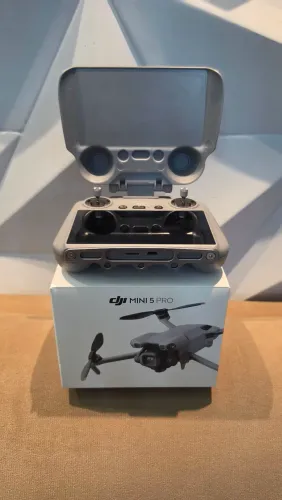 Drone DJI mini 5 pro com tela