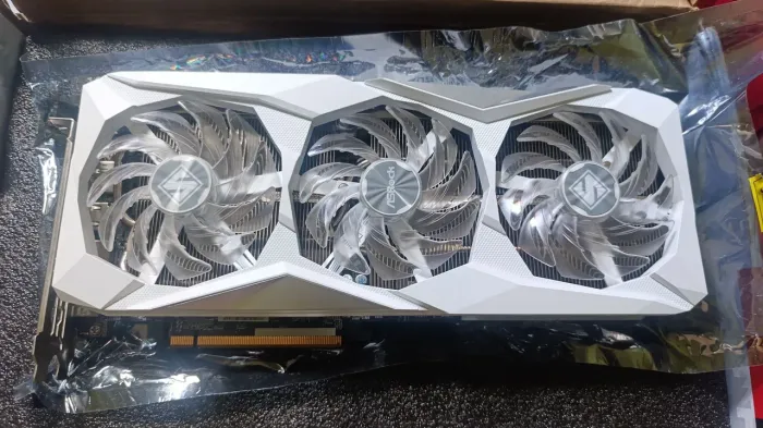 RX 7600 Steel Legend Triple Fan 8gb C/Caixa