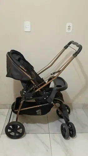 Carrinho de bebê da Galzerano Preto