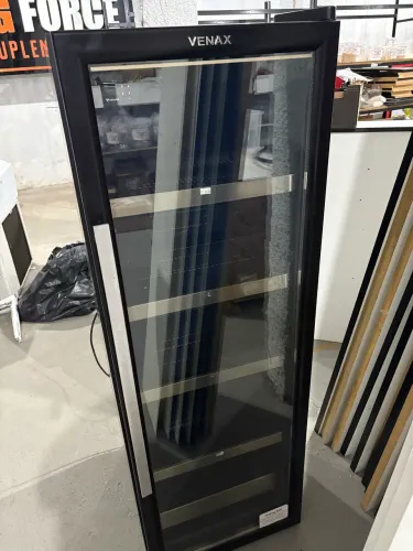 Expositor freezer  220l