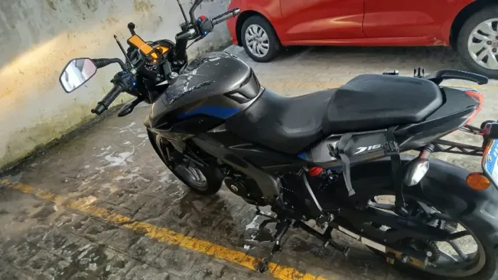 Bajaj Dominar 160 2025 - 8.000 km | Revisada e Segurada