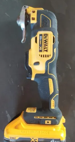 Multiferramenta Oscilante (DCS 355) - Motor Brushless XR (DeWALT)