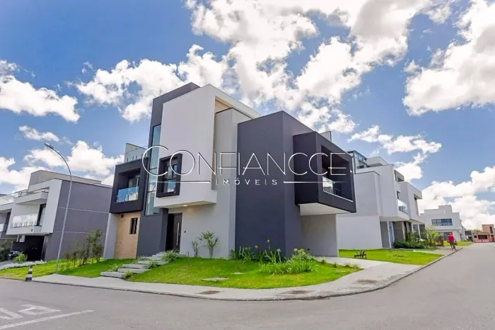 Casa com 3 quartos em condominio a venda em Santa Cândida, Curitiba - PR | Confiancce Imóv