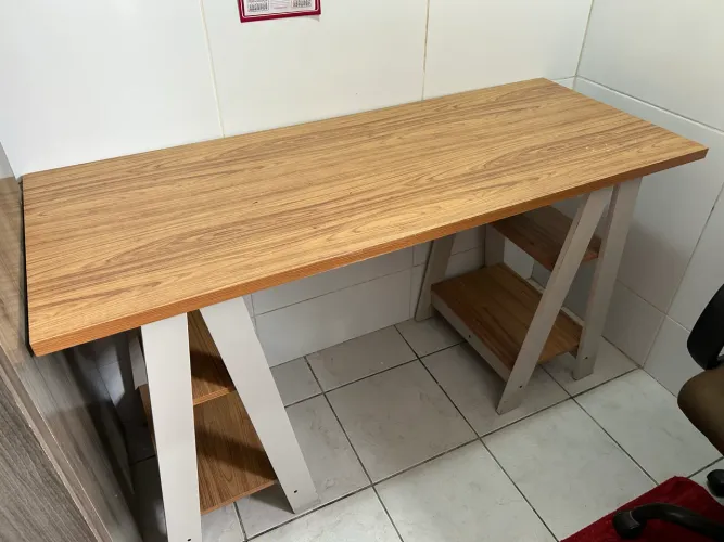 Mesa escrivaninha