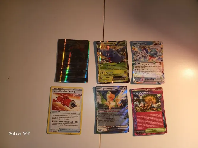 Cartas Pokémon raras EX e holográficas