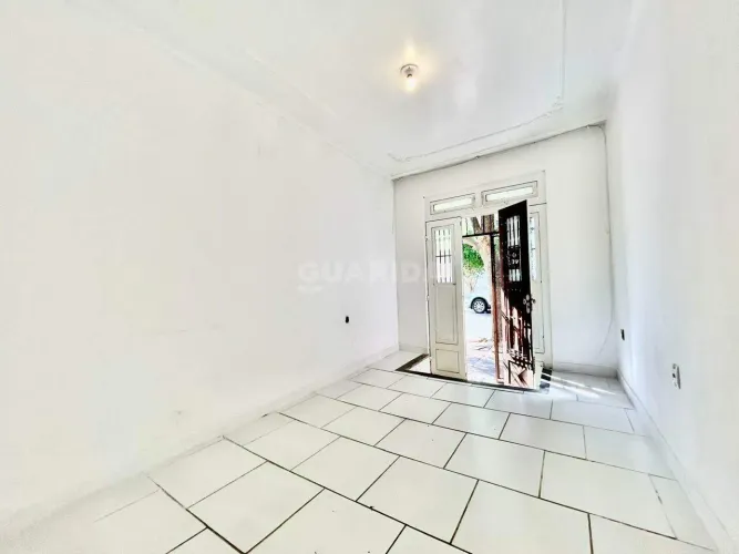 Apartamento com 2 dormitórios para alugar no bairro são Geraldo.