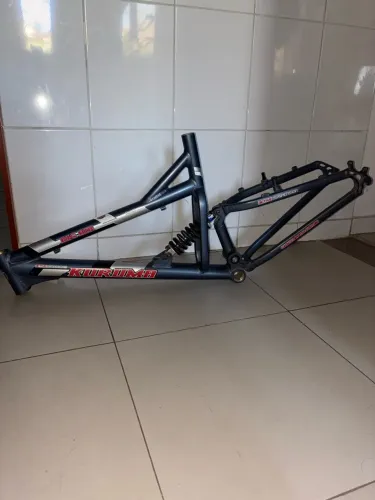 Quadro de Bike Full Suspension Kuruma Big Air + Amortecedor
