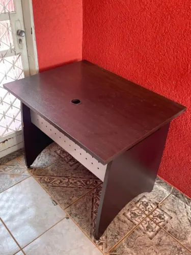 Móveis completos para escritório. *