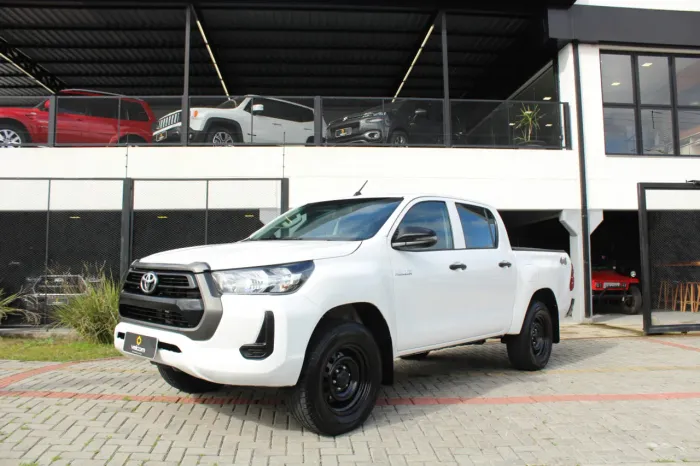 Toyota Hilux CD 4X4 2.8 Diesel Mec. 2024