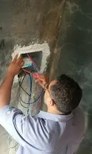 ELETRICISTA 24h DISPONÍVEL EM VÁRIOS BAIRROS