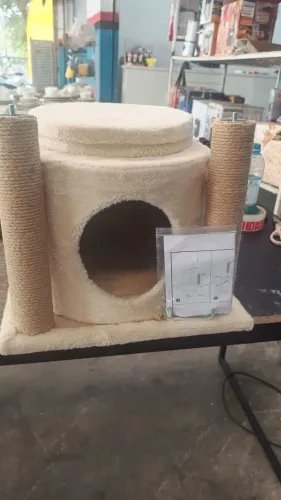 Chalesco Arranhador Torre Dupla Roma para Gatos, novo!! Apenas 2 dias de uso!!<br>,