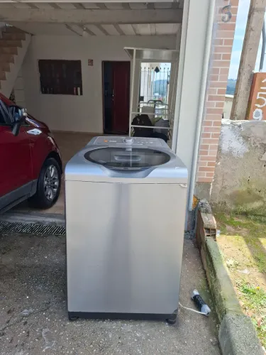 Máquina de lavar nova