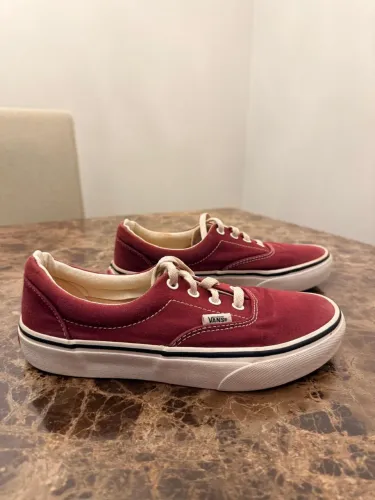 Tênis VANS vinho