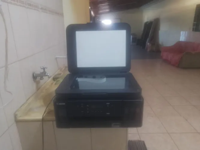 Vendo impressora cannom semi nova